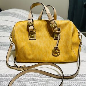 Michael Kors purse. Deep golden yellow. Great condition! Carried few times.